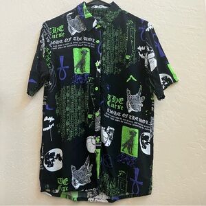 Hot Topic Women’s Button Down Shirt Sz SM